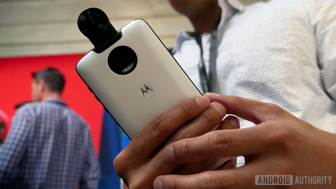 Moto Z2 Force Edition Moto mods moto 360 camera hands-on AA 3