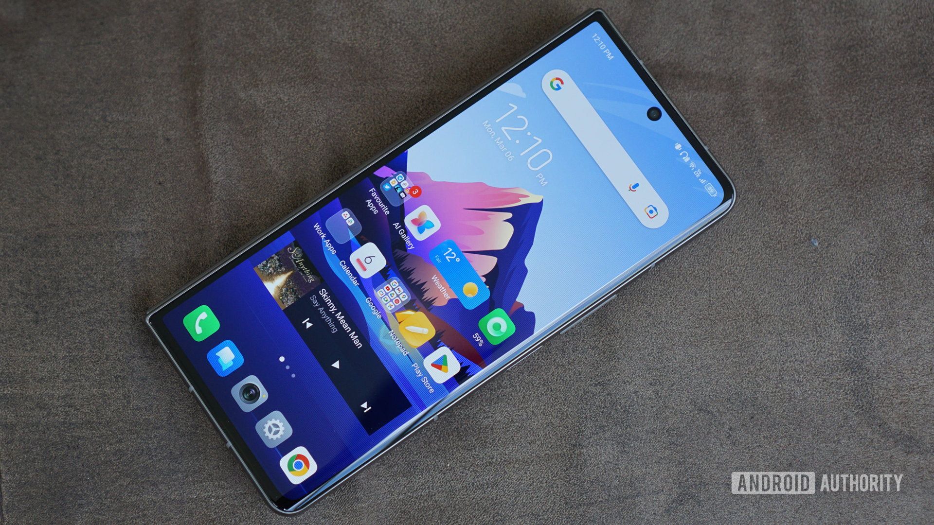 Tecno Phantom V Fold smartphone screen Tecno Phantom V Fold smartphone screen