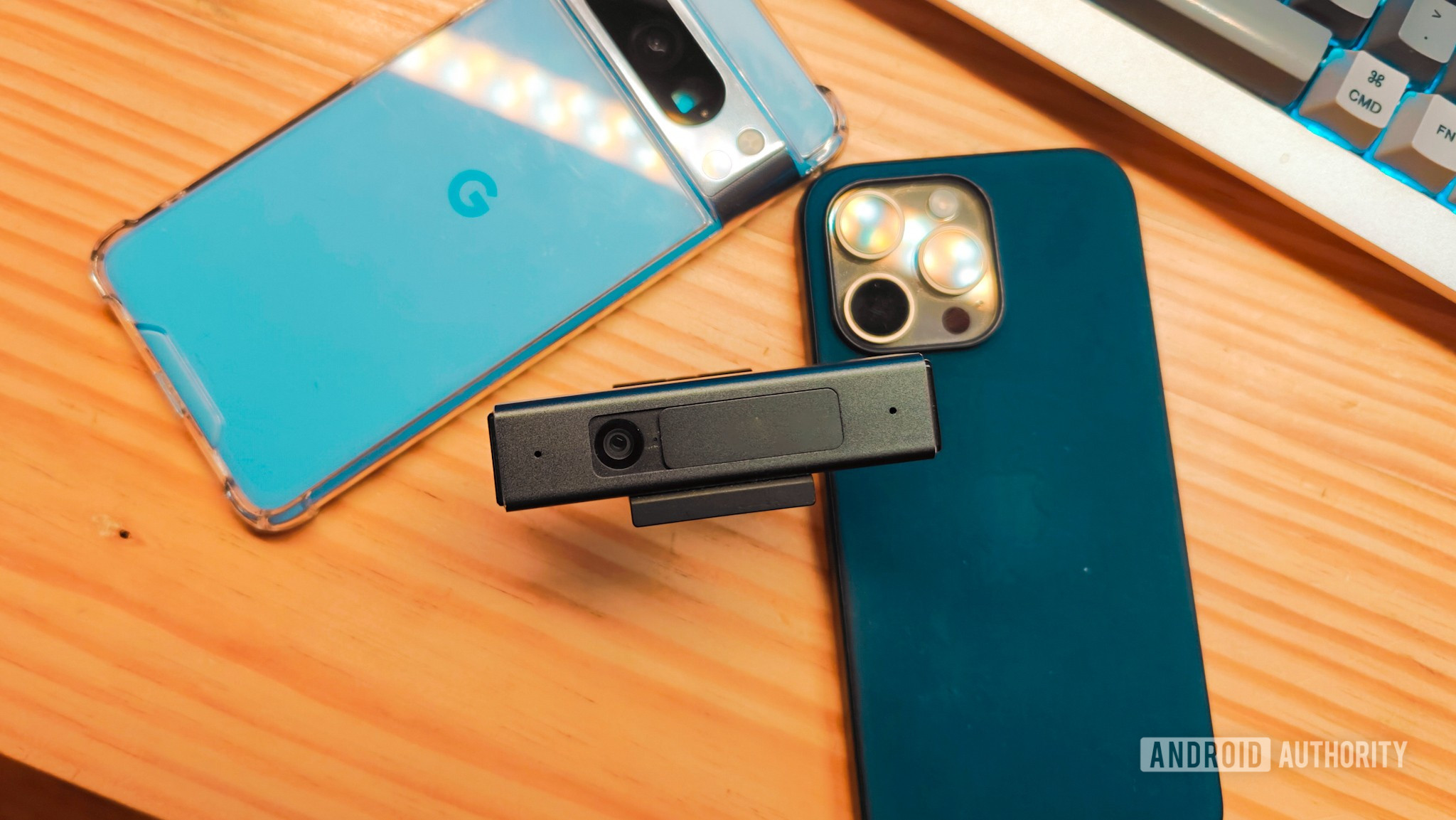 iPhone 15 pro max vs google pixel 8 pro vs webcam iPhone 15 pro max vs google pixel 8 pro vs webcam