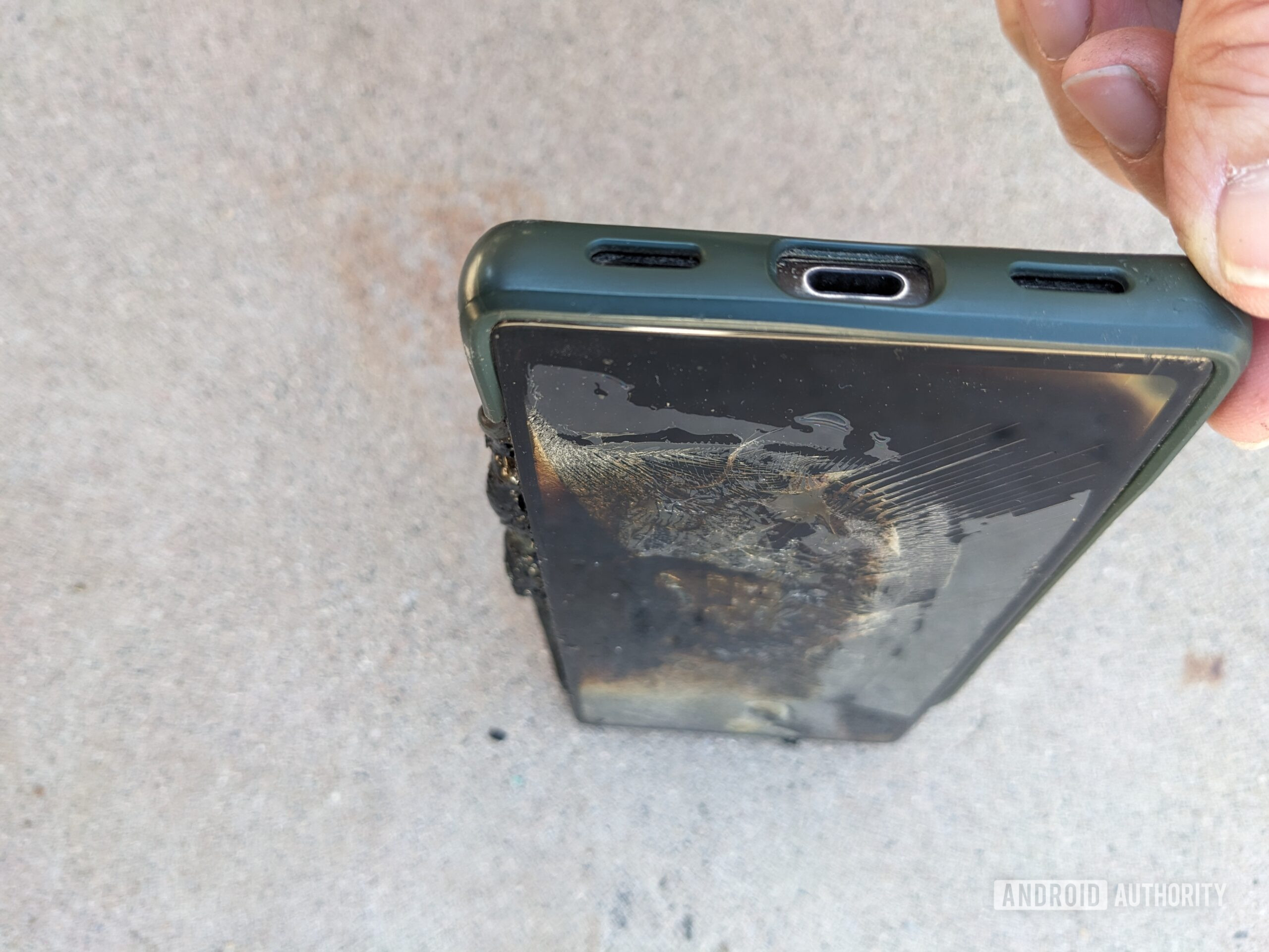 Google Pixel 9a Melted Images (5)